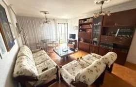 Piso en venta en Villamuriel de Cerrato de 3 dormitorios con garaje y trastero