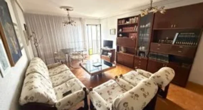 Piso de tres habitaciones con garaje