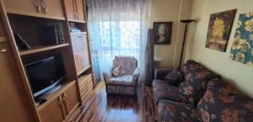 Piso de tres habitaciones dos baños y plaza de garaje