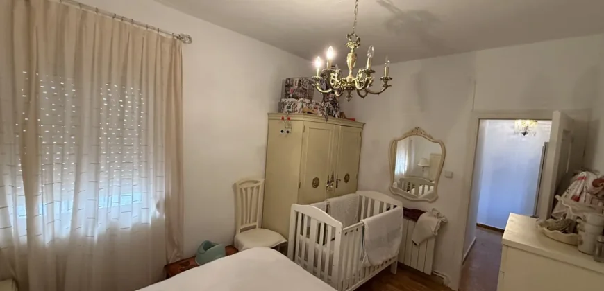 Piso céntrico de cuatro habitaciones