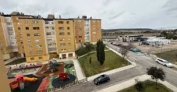 Piso de tres habitaciones con garaje