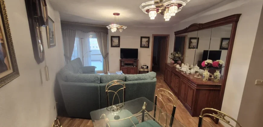 Piso de dos habitaciones dos baños con garaje y trastero