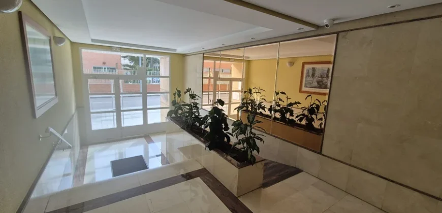 Piso de dos habitaciones dos baños con garaje y trastero