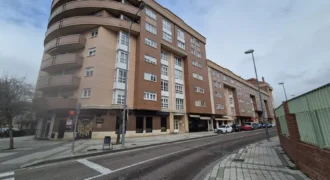 Piso de dos habitaciones dos baños con garaje y trastero