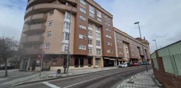 Piso de dos habitaciones dos baños con garaje y trastero