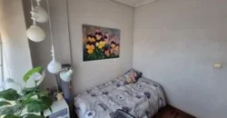 Piso de tres habitaciones dos baños y plaza de garaje