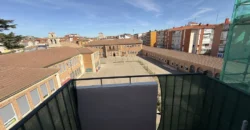 Piso céntrico de cuatro habitaciones Piso céntrico de cuatro habitaciones