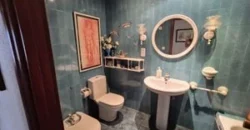 Piso de tres habitaciones dos baños y plaza de garaje