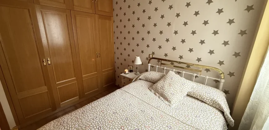 Ático de dos habitaciones con garaje