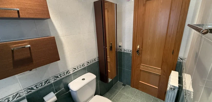 Ático de dos habitaciones con garaje