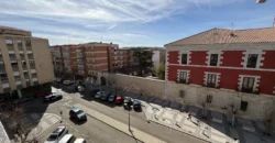 Piso céntrico de cuatro habitaciones Piso céntrico de cuatro habitaciones