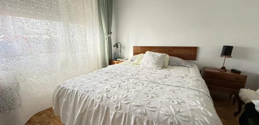 Piso céntrico de cuatro habitaciones