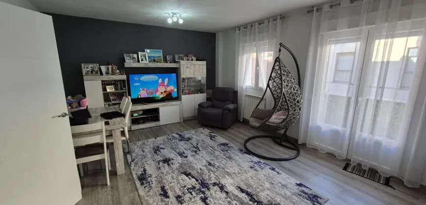 Piso en Palencia reformado de tres habitaciones con terraza