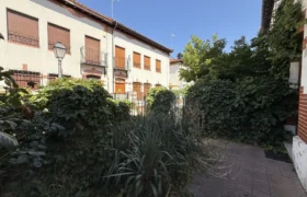 Casa en Palencia centro con patio junto al Parque del Salón