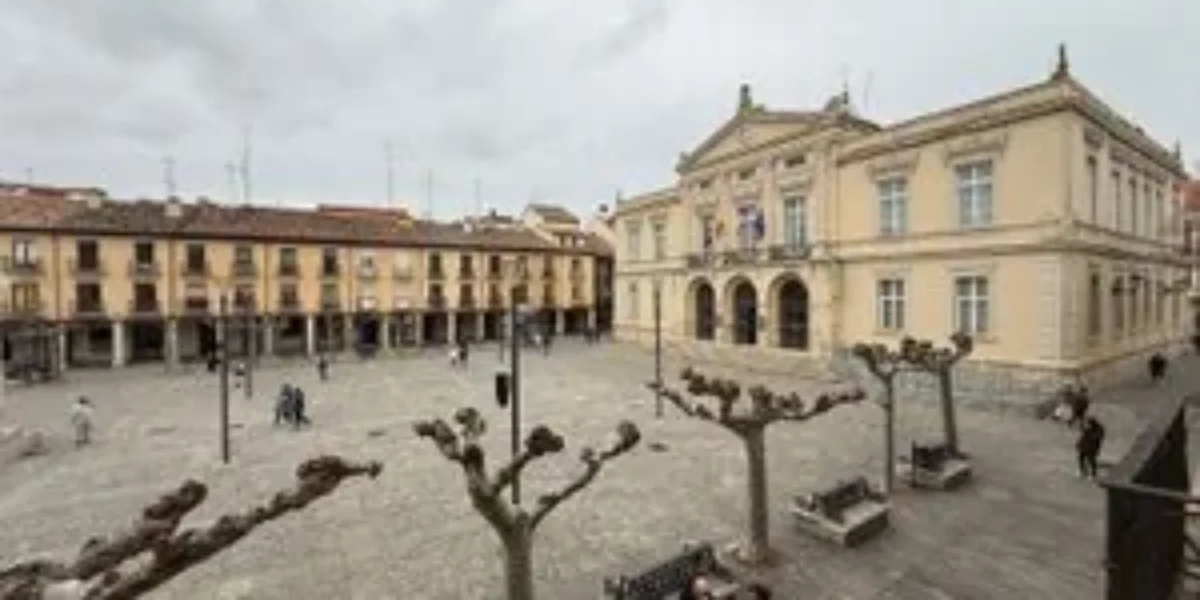 Piso en Palencia Plaza Mayor de 3 dormitorios y 2 baños Piso en Palencia Plaza Mayor de 3 dormitorios y 2 baños