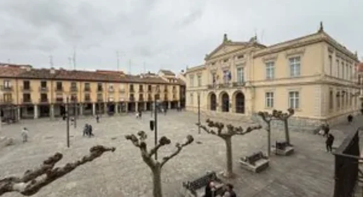 Piso en Palencia Plaza Mayor de 3 dormitorios y 2 baños Piso en Palencia Plaza Mayor de 3 dormitorios y 2 baños