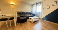 Piso reformado de tres habitaciones y dos baños con garaje