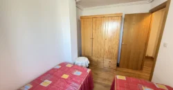 Piso reformado de tres habitaciones y dos baños con garaje