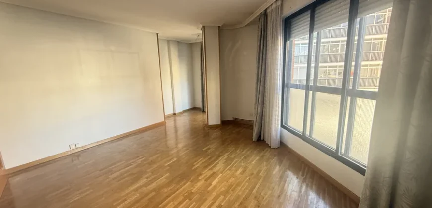 Piso de tres habitaciones con garaje y trastero