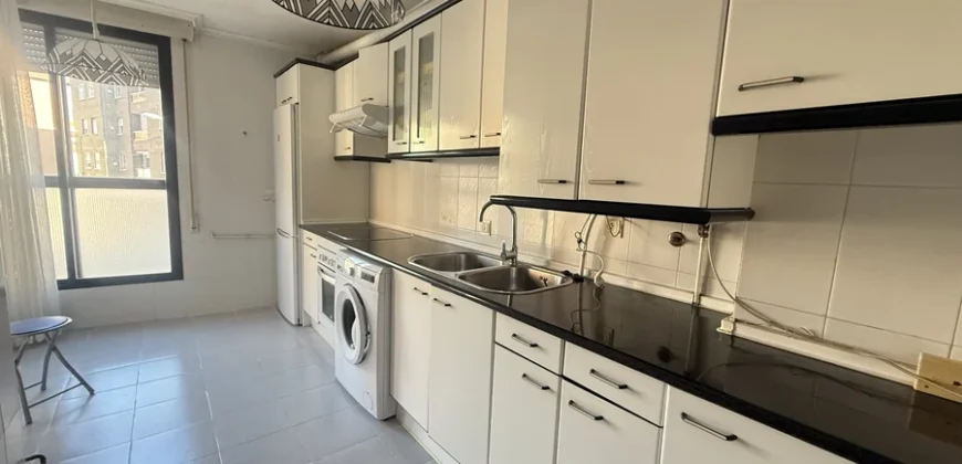 Piso de tres habitaciones con garaje y trastero