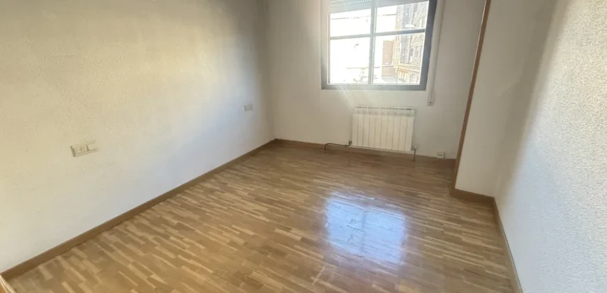 Piso de tres habitaciones con garaje y trastero