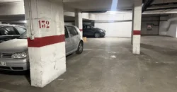 Piso reformado de tres habitaciones y dos baños con garaje