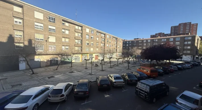 Piso de tres habitaciones con garaje y trastero