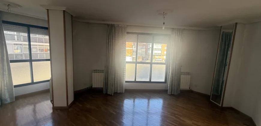 Piso de tres habitaciones con garaje y trastero