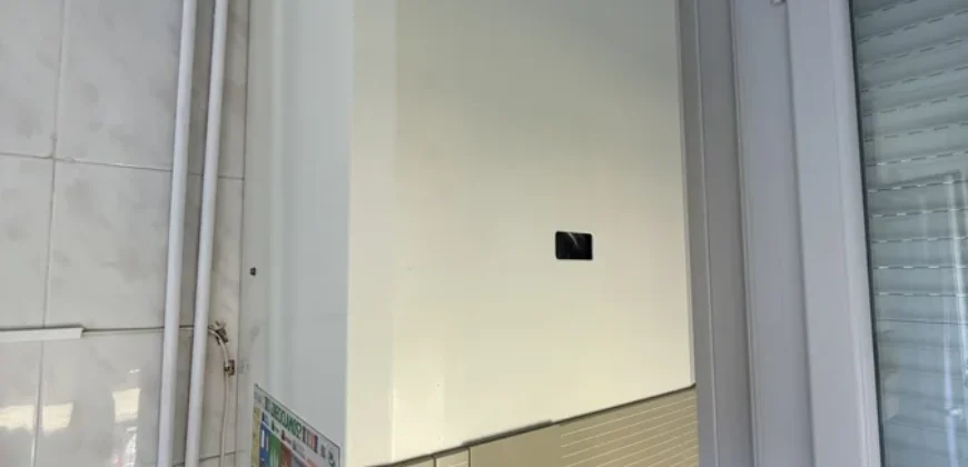 Piso de tres habitaciones y dos baños