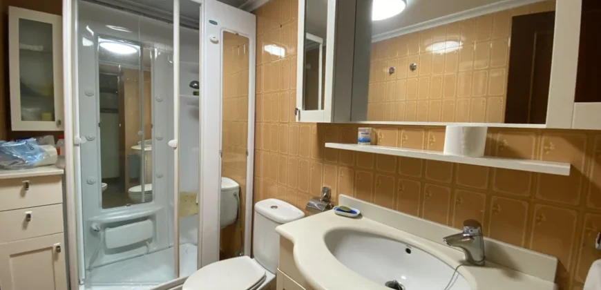 Piso céntrico de cuatro habitaciones con garaje opcional