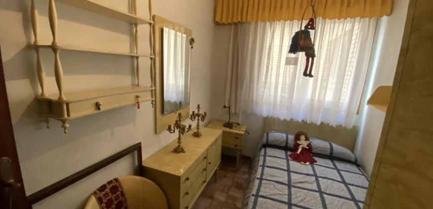 Piso céntrico de cuatro habitaciones con garaje opcional