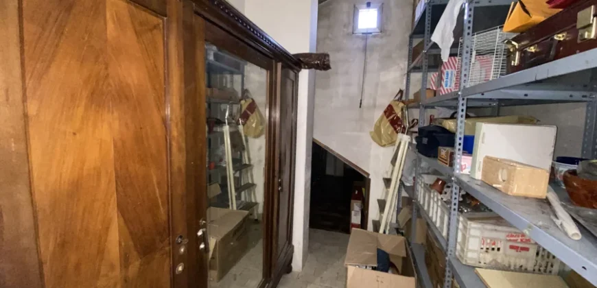 Piso céntrico de cuatro habitaciones con garaje opcional