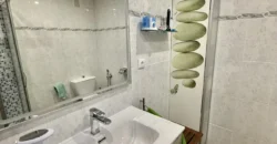 Piso de tres habitaciones y dos baños Piso de tres habitaciones y dos baños