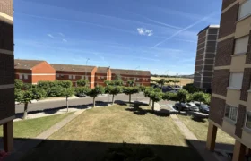 Piso en venta en Villamuriel de Cerrato de 3 dormitorios en Los Olmillos Piso en venta en Villamuriel de Cerrato de 3 dormitorios en Los Olmillos