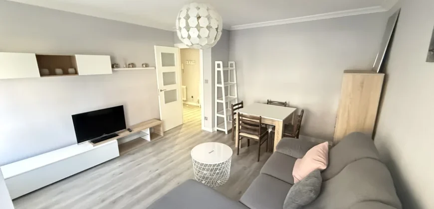 Piso de dos habitaciones con un baño y garaje