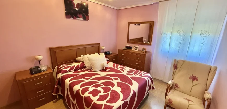 Piso de tres habitaciones y dos baños
