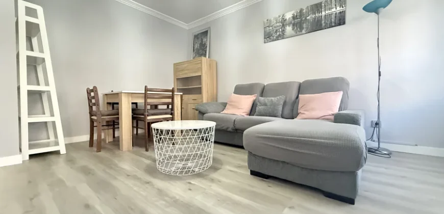Piso de dos habitaciones con un baño y garaje