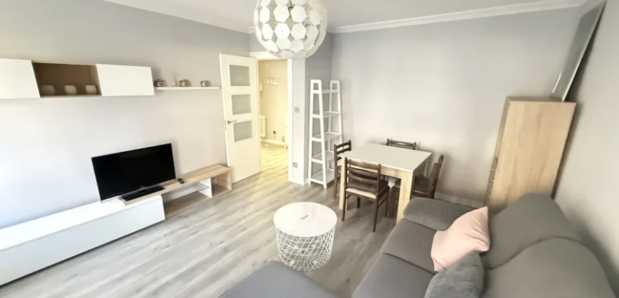 Piso de dos habitaciones con un baño y garaje