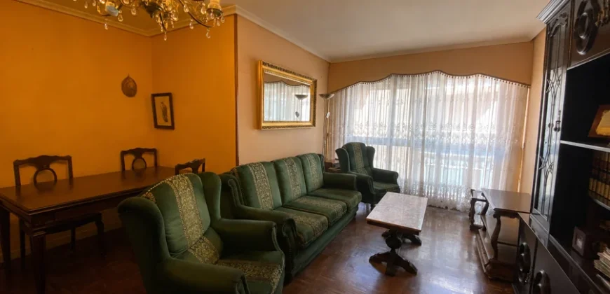 Piso céntrico de cuatro habitaciones con garaje opcional