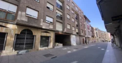 Piso céntrico de cuatro habitaciones con garaje opcional
