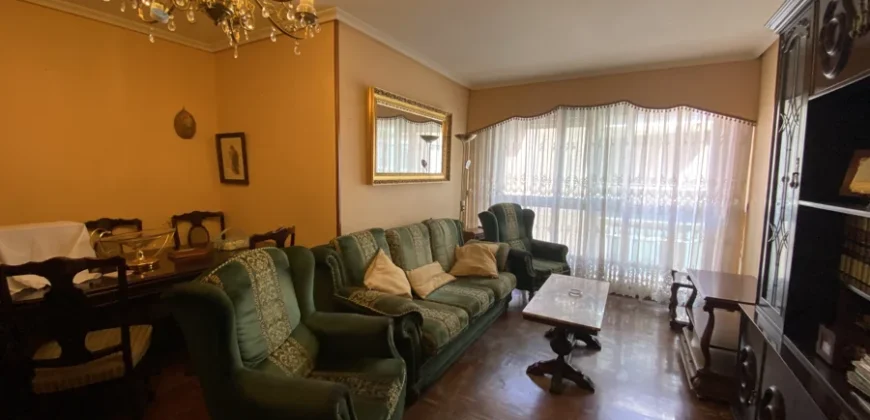 Piso céntrico de cuatro habitaciones con garaje opcional