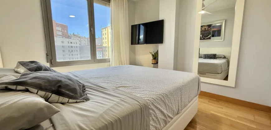 Piso céntrico de tres habitaciones, dos baños con garaje y trastero