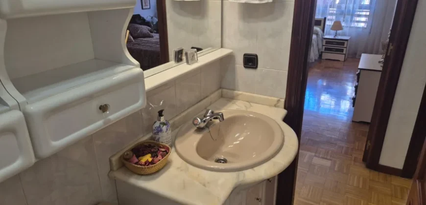 Venta de Piso en Palencia de 3 dormitorios con garaje en Avenida Santander