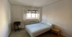 Piso céntrico de tres habitaciones con trastero Piso céntrico de tres habitaciones con trastero
