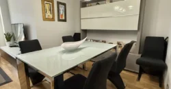 Piso céntrico de tres habitaciones, dos baños con garaje y trastero Piso céntrico de tres habitaciones, dos baños con garaje y trastero