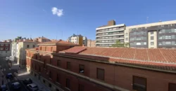 Piso céntrico de tres habitaciones con trastero Piso céntrico de tres habitaciones con trastero