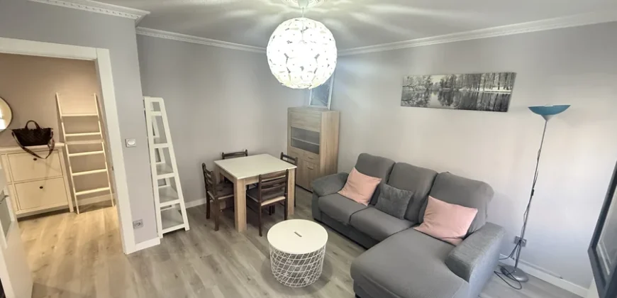 Piso de dos habitaciones con un baño y garaje