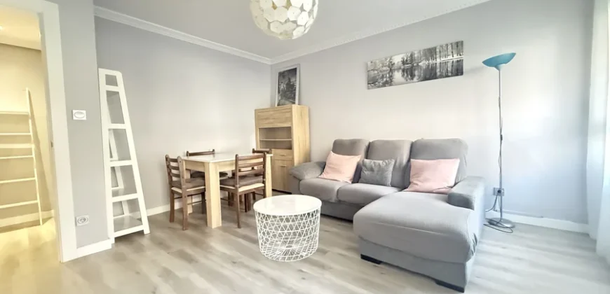 Piso de dos habitaciones con un baño y garaje