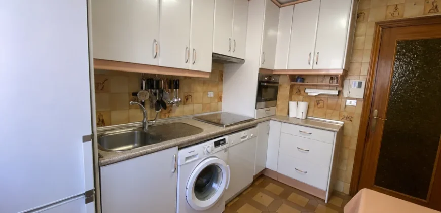Piso céntrico de cuatro habitaciones con garaje opcional