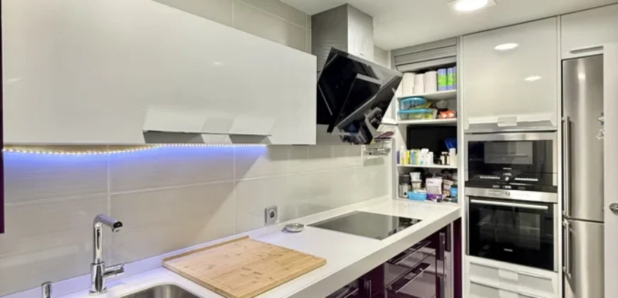 Piso céntrico de tres habitaciones, dos baños con garaje y trastero